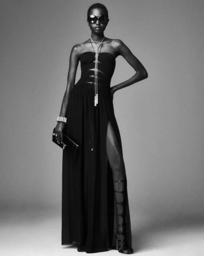 Abendkleid mit Kordelzug und Cut-Out-Details