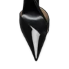 Asymmetrische Pumps aus Lackleder