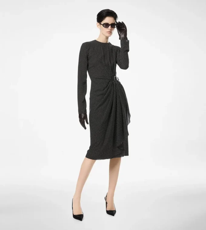Bedrucktes Seidenkleid mit langen Ärmeln und Lederdetails
