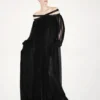 Besticktes Abendkleid aus Seidenchiffon mit schulterfreiem Ausschnitt