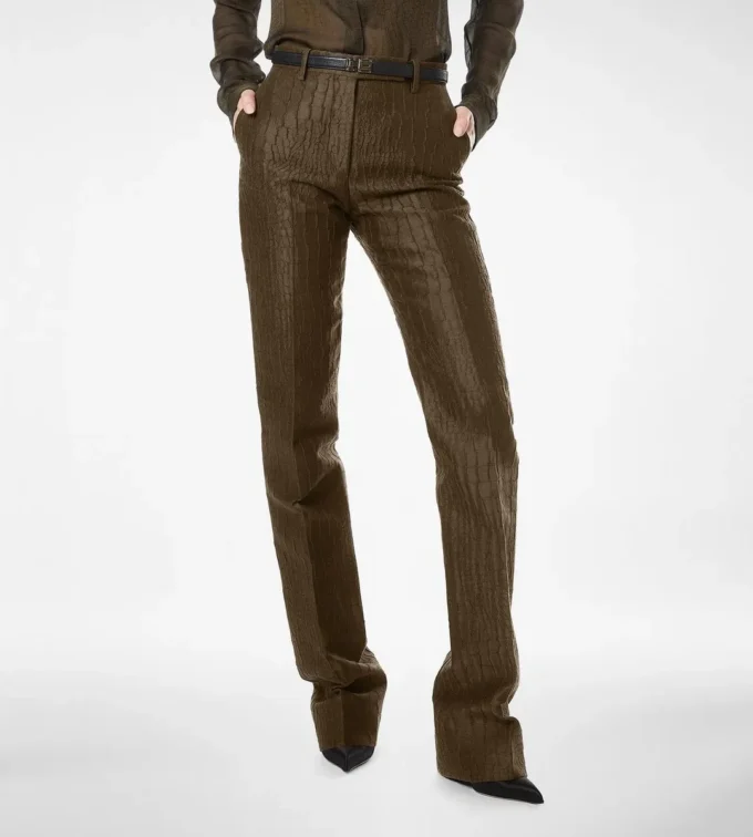 Gerade geschnittene Hose aus Krokodil-Jacquard