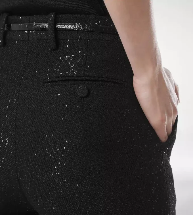 Gerade geschnittene Hose aus Wollmischkrepp mit Pailletten