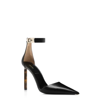 Geschmeidige Pumps aus genarbtem Leder mit T-Riegel-Fesselriemchen