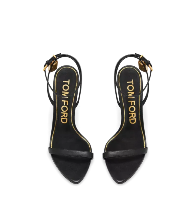 Glänzende Leder-Sandalen mit spitzen Zehen und Vorhängeschloss-Verzierung