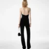 Halterneck-Jumpsuit aus Samt mit gedrehter Vorderseite