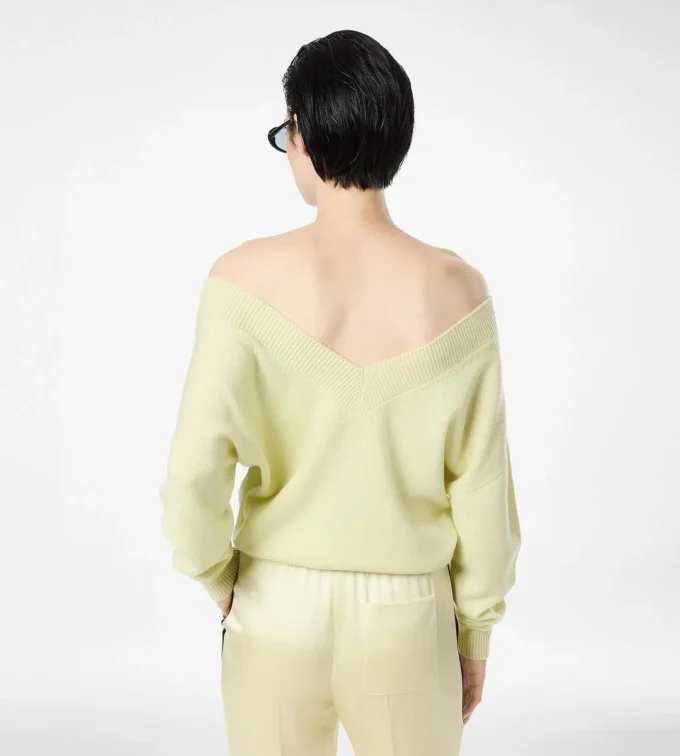 Kaschmir-Strickpullover mit V-Ausschnitt und schulterfreiem Design