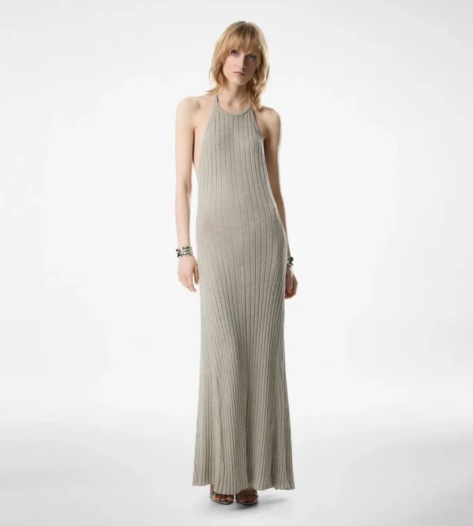 Langes Neckholder-Kleid mit offenem Rücken und Tom Ford Metallplakette