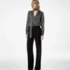 Langärmelige Seidenbluse mit V-Ausschnitt und Lavallière