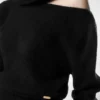 Langärmeliger Strickpullover mit U-Boot-Ausschnitt und Tom Ford-Metallplakette