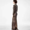 Langärmeliges Abendkleid mit Stehkragen