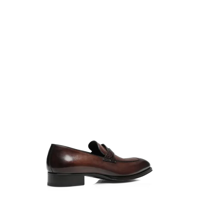 Loafer aus poliertem Leder und Alligatorleder mit gedrehtem Band