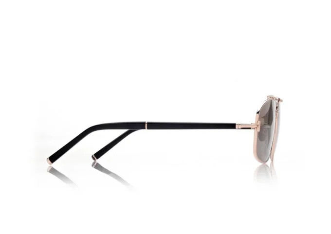 Navigator-Sonnenbrille aus Titan und Horn