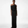Schulterfreies Abendkleid mit Seitenschlitz