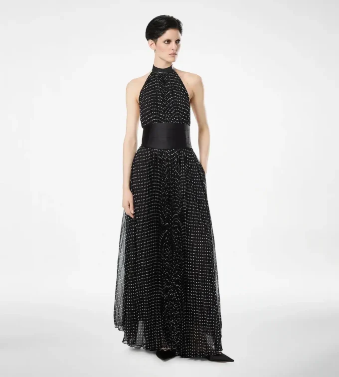Seiden-Halterneck-Abendkleid mit Sunray-Plissee und Lederdetails