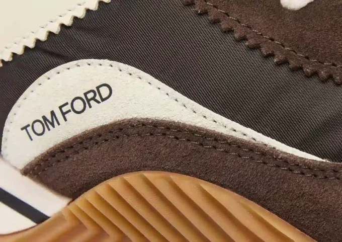 Sneaker „James” aus technischem Wildleder