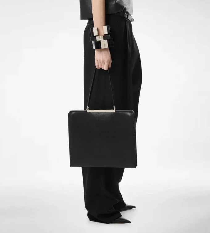 Supple Grain Leather Patrick Schultertasche