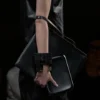 Supple Grain Leather Patrick Schultertasche
