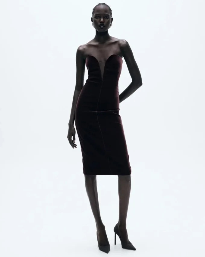 Trägerloses Cocktailkleid aus Samt