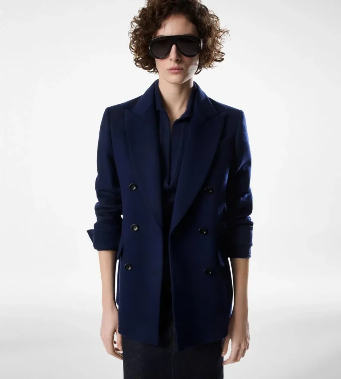 Zweireihige Jacke mit Lederkragen